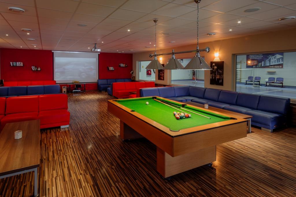 Hotel Tenis Зволен Экстерьер фото
