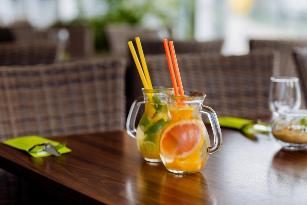 Hotel Tenis Зволен Экстерьер фото